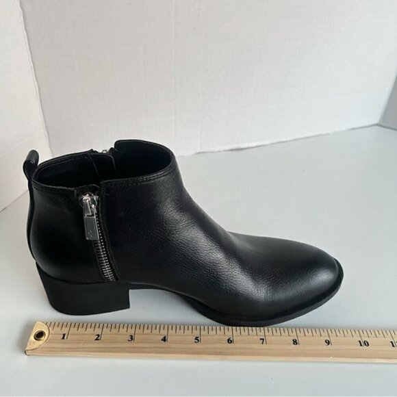 Kenneth Cole New York - Women’s Double Zipper Ankle Boots - Black. Size: 6 (US) - Picture 15 of 16